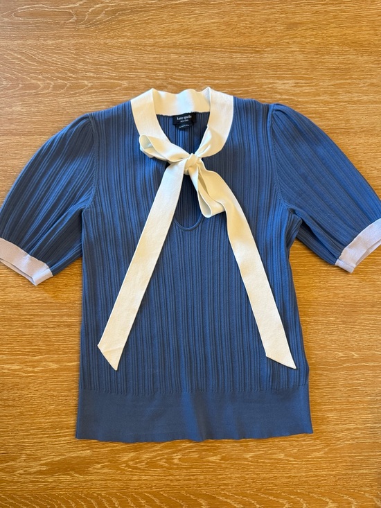 kate spade Tops - Kate Spade Blue Knit Top Bow V Neck Puff Sleeve with Cream Collar - Size Medium